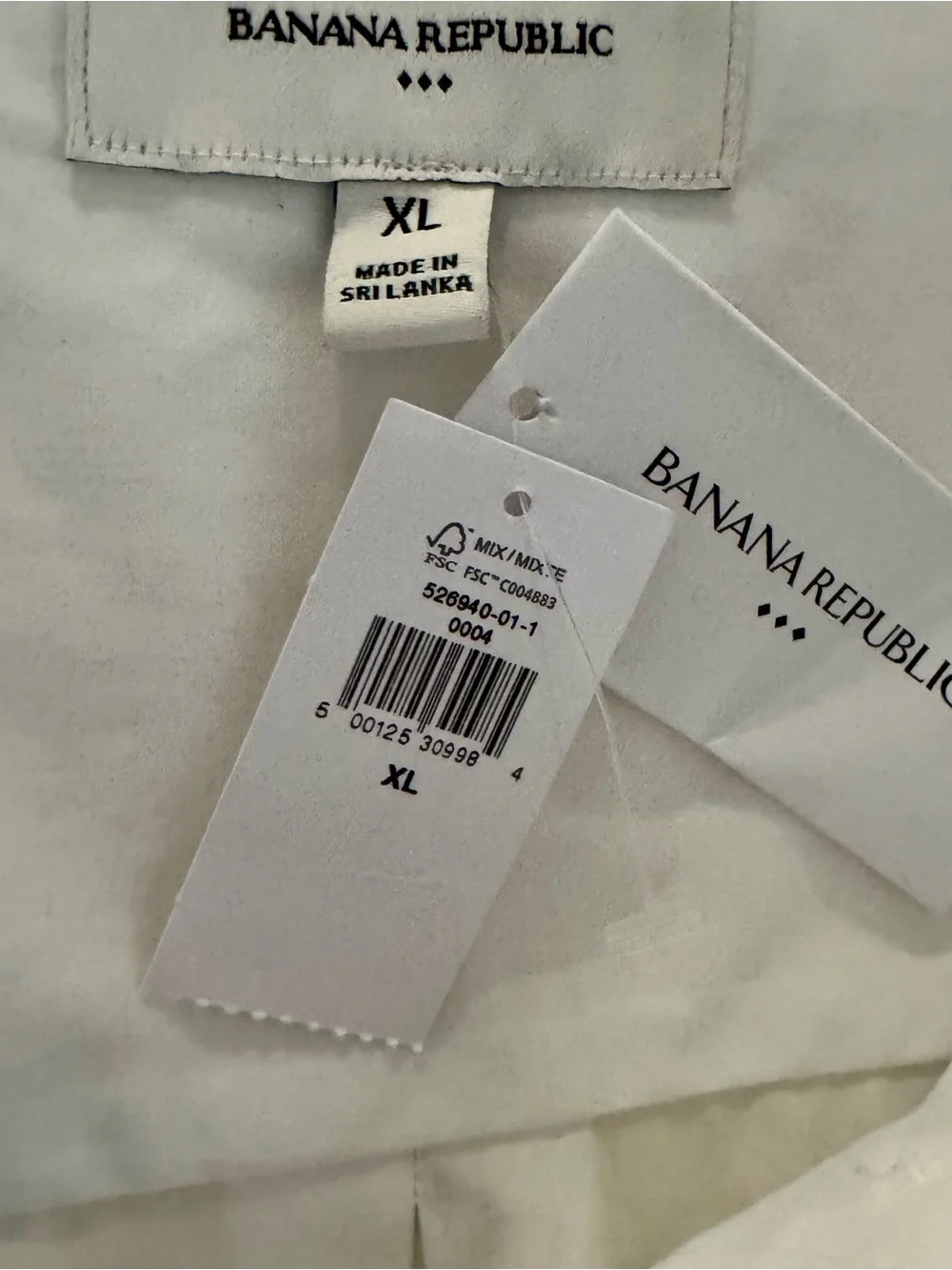 NWT White 100% Cotton Button Up Blouse with Black Feather Trim Size XL - Picture 9 of 9